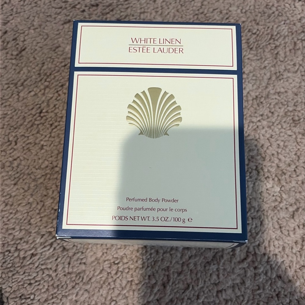 Estée Lauder white linin dusting powder new in box